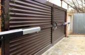 Распашные ворота из ламелей RH77
